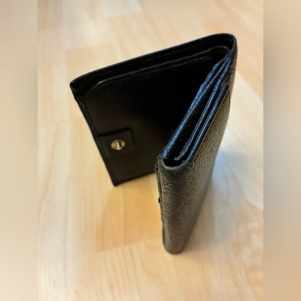 Black Leather Gucci Wallet